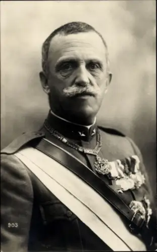 Ak Vittorio Emanuele III., König Viktor Emanuel III. von Italien, Portrait