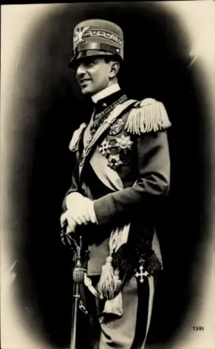 Ak König Umberto von Italien, Portrait in Uniform