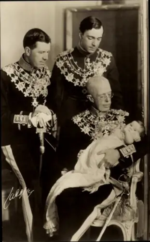 Ak König Gustaf V, Kronprinz Gustaf Adolf, Prinz Gustaf Adolf, Prinzessin Margaretha