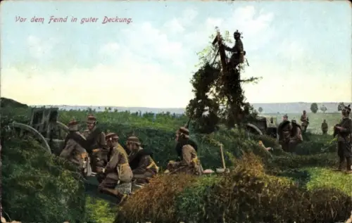 Ak Vor dem Feind in guter Deckung, deutsche Soldaten, Geschütz, I WK