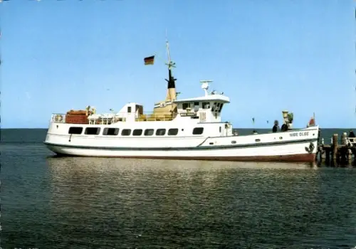 Ak Insel Neuwerk, Das Bild zeigt ein Schiff mit dem Namen 'Nige Ooge' an einer Anlegestelle. A...