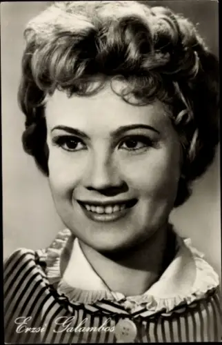 Ak Schauspielerin Erzsi Galambos, Portrait, Ein stilles Heim