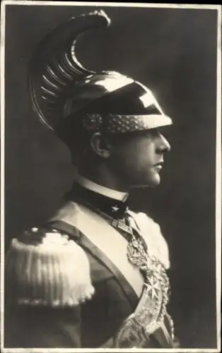 Ak König Umberto II von Italien, Portrait in Uniform