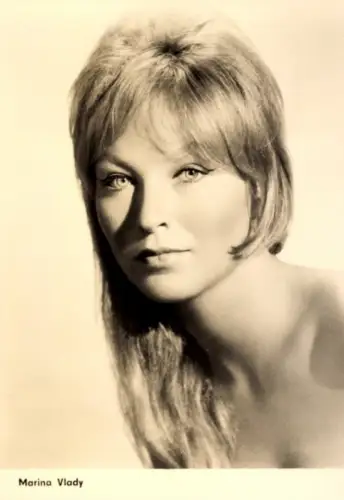 Ak Schauspielerin Marina Vlady, Portrait, Untreue, Progress Starfoto, Autogramm