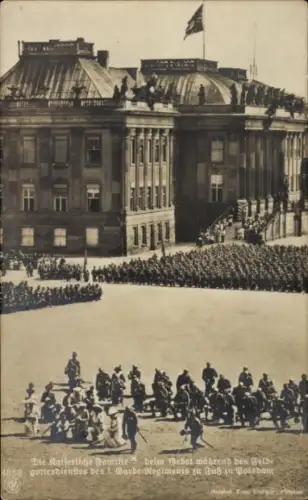 Ak Potsdam, Kaiserliche Familie unter Wilhelm II., Feldgottesdienst des 1. Garde Regt. zu Fuß