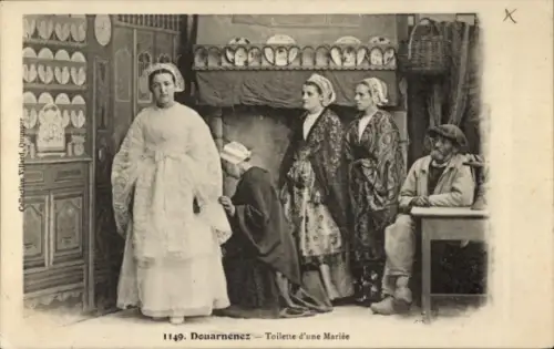Ak Douarnenez Finistère, Toilette d'une Mariee, Hochzeitskleid, Bretagne