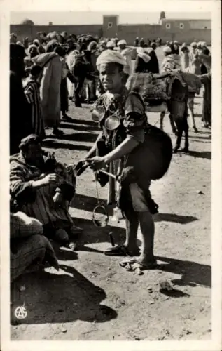 Ak Scènes et Types, Souks, Porteur d'Eau, Wasserverkäufer, Maghreb