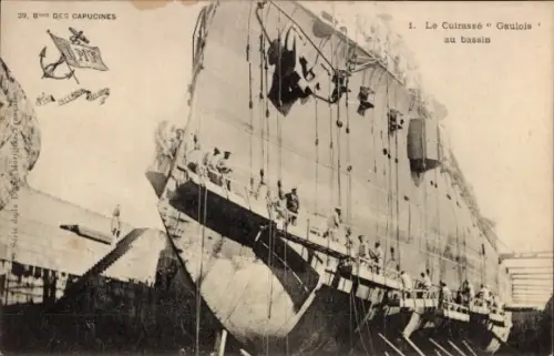 Ak Französisches Kriegsschiff, Cuirassé, Gaulois, Bassin, Matrosen