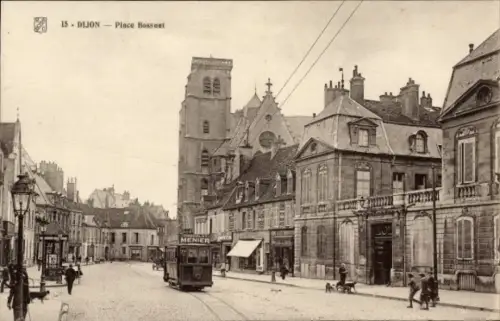 Ak Dijon Côte d'Or, Straße in  Platz Bossuet, Straßenbahn,  Gebäude