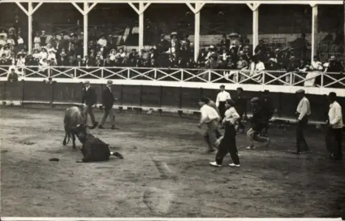 Foto Ak Stierkampfszene, Zuschauer
