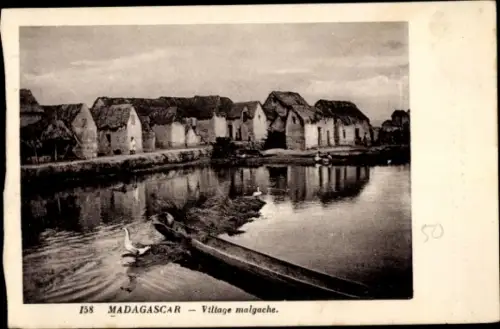 CPA Madagascar, Village malgache