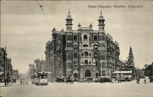 Ak Mumbai Bombay Indien, Hotel Majestic,   Straßenansicht, Fahrzeuge, Tram