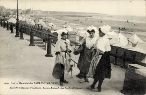 CPA Les Sables d'Olonne Vendée, Sur le Remblai