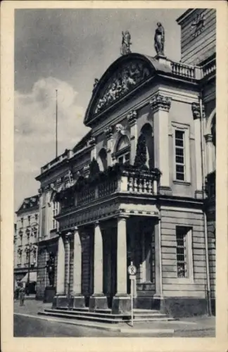 Ak Magdeburg an der Elbe, Altes Rathaus,   Architektur, keine Personen, keine Symbole