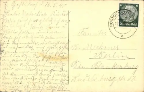 Ak Rostock, Brunnen im Rosengarten