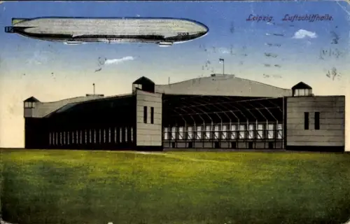 Ak Leipzig in Sachsen, Zeppelin Sachsen über der Luftschiffhalle