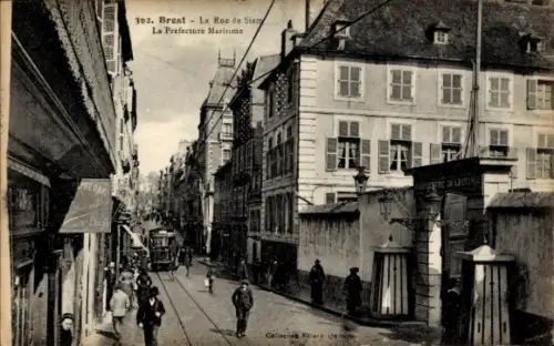 Ak Brest Finistère,  Rue de Sian, Straßenansicht, Straßenbahn,  Gebäude