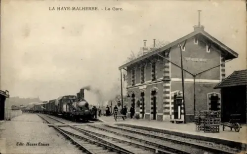 Ak La Haye Malherbe Eure, Bahnhof, Gleisansicht