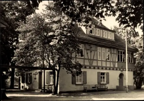 Ak Sprotta Doberschütz in Sachsen, Jugendherberge Karl Marx, Außenansicht, Fachwerk