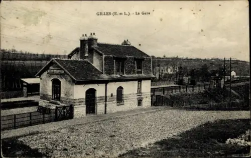 Ak Gilles Eure-et-Loir, La Gare