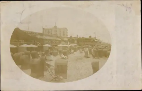 Foto Ak Westerland auf Sylt, Strandkörbe, Strand