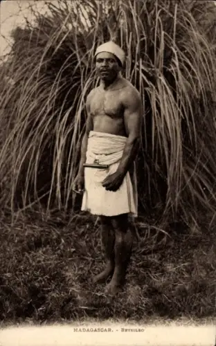 Ak Madagaskar Madagascar, Portrait eines Betsileo