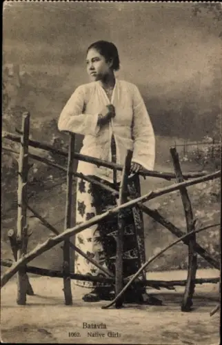 PC Batavia Indonesia, Native Girls