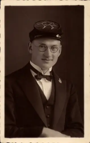 Foto Ak Kaliningrad Königsberg Ostpreußen, Student der Universität, Portrait, Mütze, FF