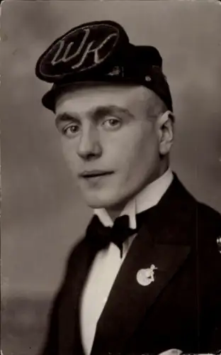 Foto Ak Student der Universität Königsberg, Portrait, Mütze WK, Februar 1922