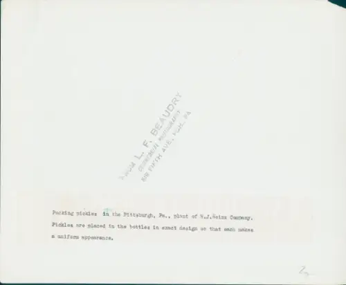 Foto Pittsburgh Pennsylvania USA, Heinz Company, Pickles, eingelegte Gurken werden verpackt