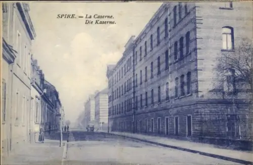 Ak Speyer am Rhein, Spire, La Caserne, Straßenansicht, Auto