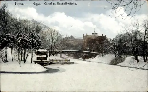 Ak Riga Lettland, Kanal, Basteibrücke, Winter