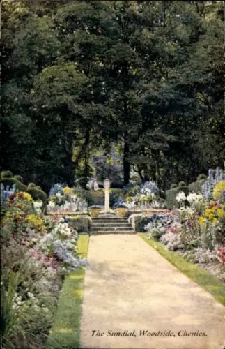 Künstler Ak Chenies Buckinghamshire England, The Sundial, Woodside