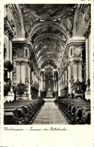 Ak Waldsassen in der Oberpfalz,  Inneres der Stiftskirche, Kirchenraum, Bänke, Altäre, Fresken