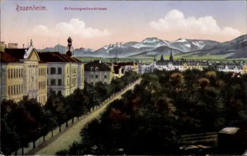 Ak Rosenheim Oberbayern,  Prinzregentenstraße, Berge im Hintergrund