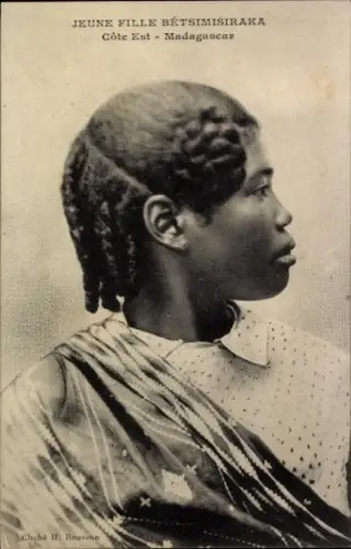 CPA Madagaskar, Jeune Fille Betsimisiraka