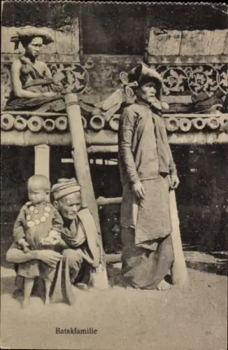 Ak Indonesien, Batakfamilie
