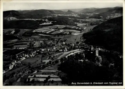 Ak Erlenbach bei Dahn in der Pfalz, Luftaufnahme der Burg Berwartstein,  Landschaft, Felder
