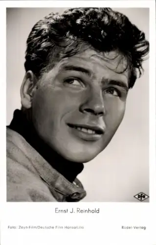 Foto Schauspieler Ernst J. Reinhold in Haie und kleine Fische, Portrait