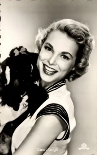 Ak Schauspielerin Janet Leigh, Portrait mit Hund