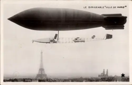 Ak Französisches Luftschiff Ville de Paris über der Stadt, Eiffelturm