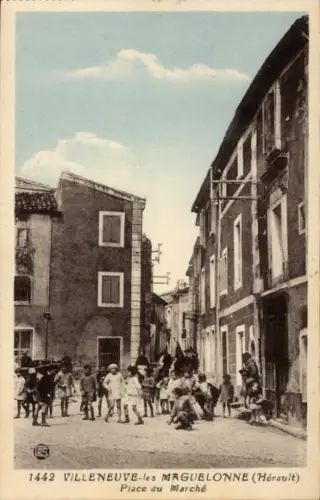 CPA Villeneuve-lès-Maguelone Hérault, Place du Marché