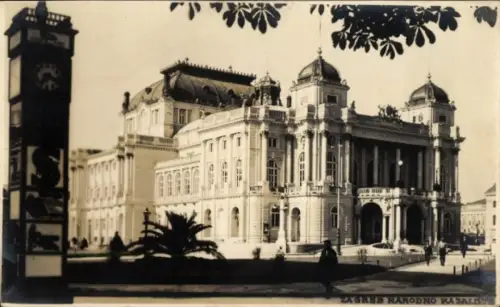 Ak Zagreb Kroatien, Zagreb Nationaltheater, Uhr, Menschen, Bäume