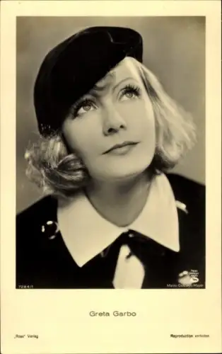 Ak Schauspielerin Greta Garbo, Portrait, Mütze