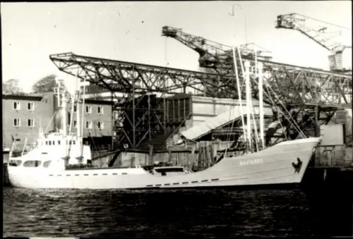 Foto Frachtschiff Navigare in der Werft