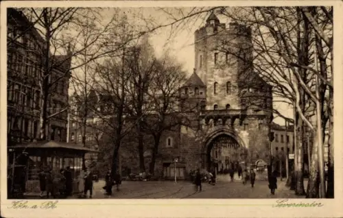 Ak Cöln Köln am Rhein, Kölner Tor, Bäume, Menschen, Straßenbahn,  