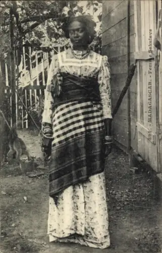 Ak Madagaskar Madagascar, Femme Sakalve