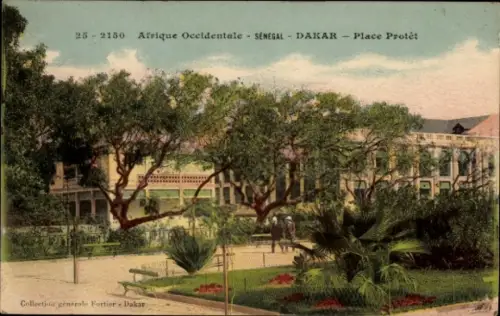 Ak Dakar Senegal,  aus  Senegal, Platz Protêt, Bäume, Pflanzen