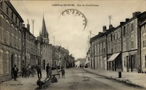 CPA Ligny-en-Barrois-Meuse, Rue de Neufchâteau