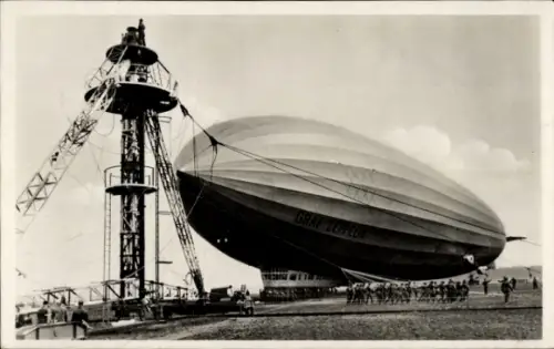 Ak Frankfurt am Main, Luftschiff LZ 127 Graf Zeppelin wird an den Ankermast gebracht